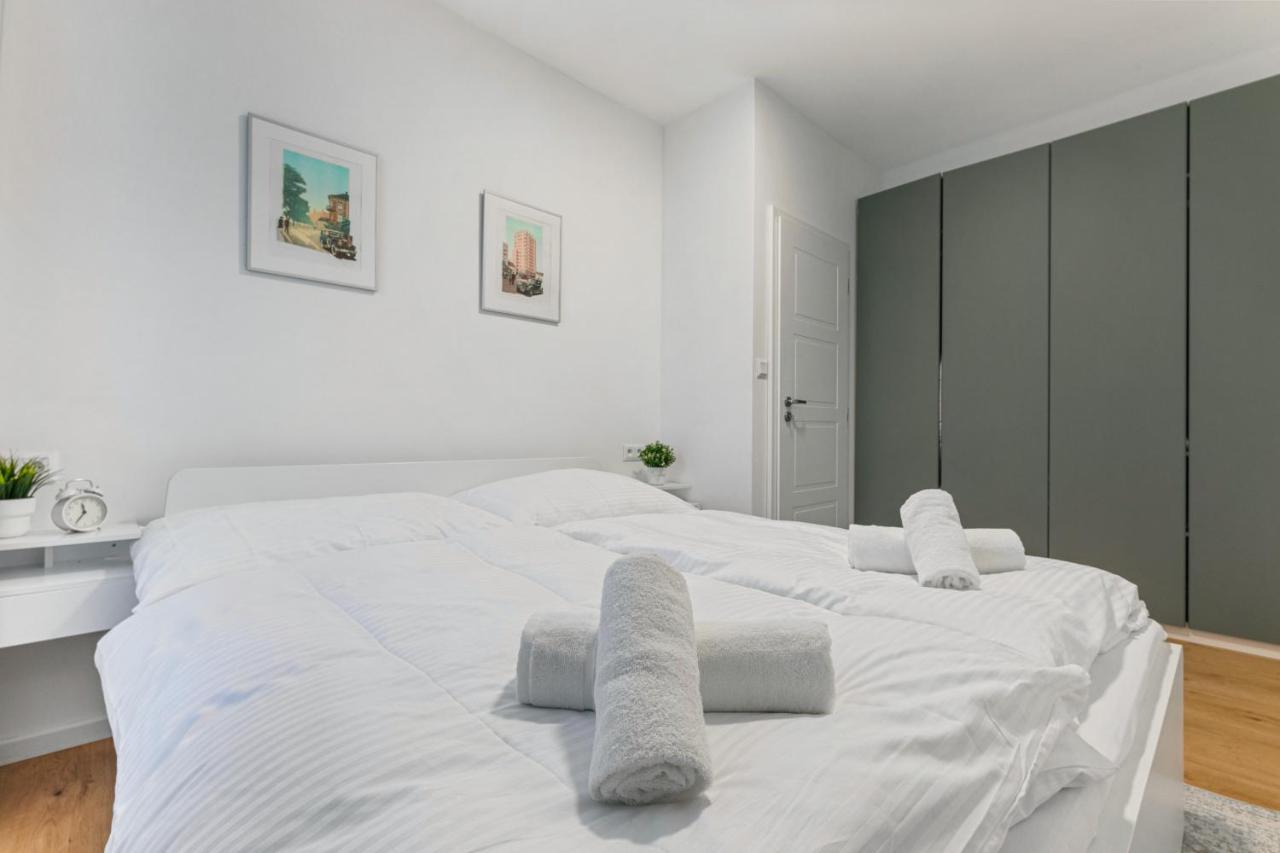 Bratislava Touch 2 Bedroom Apt Buitenkant foto