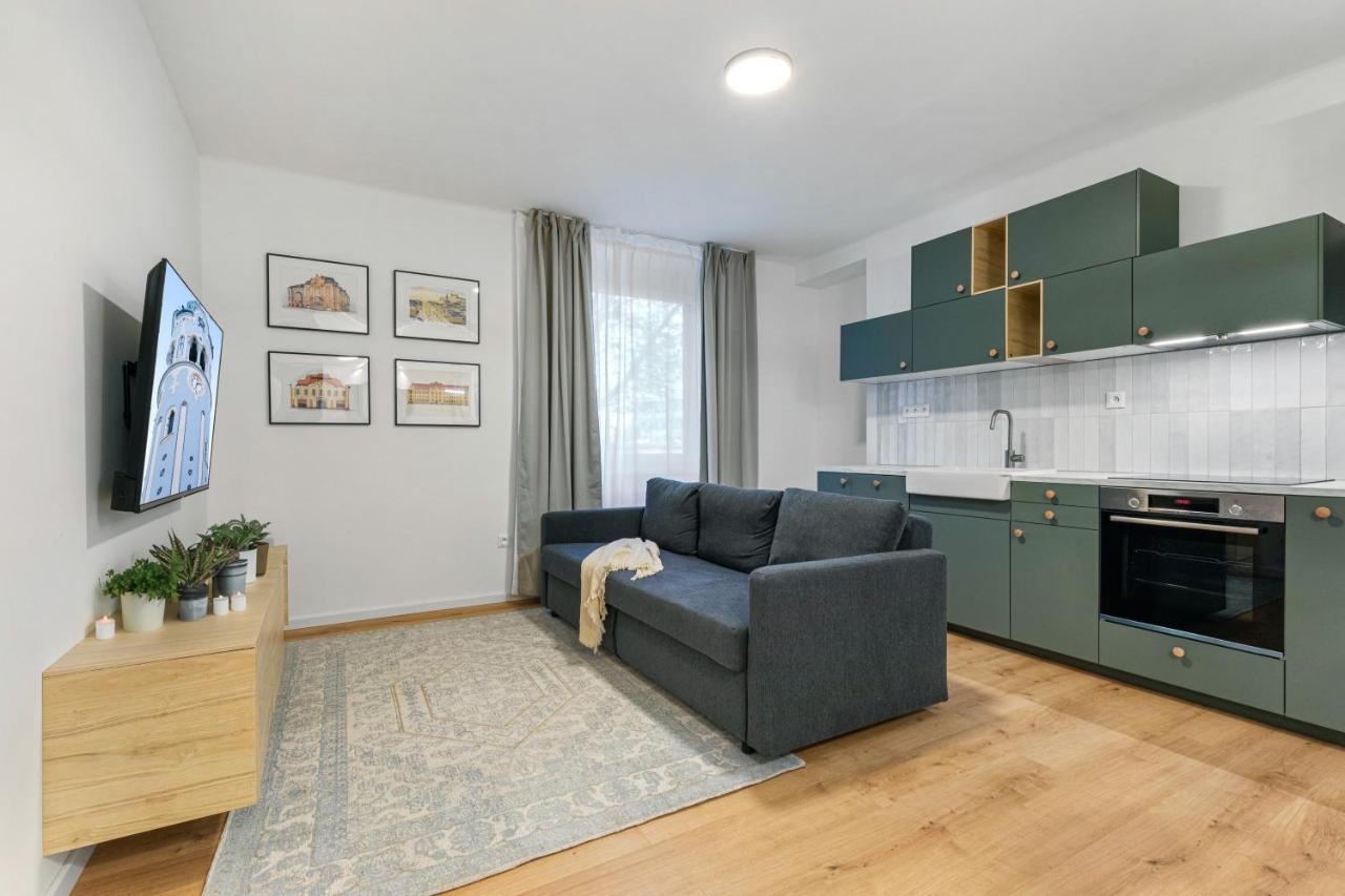 Bratislava Touch 2 Bedroom Apt Buitenkant foto
