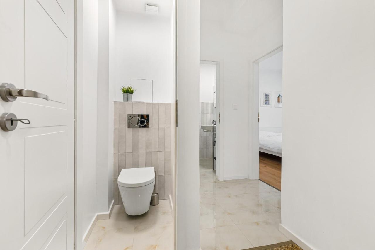 Bratislava Touch 2 Bedroom Apt Buitenkant foto